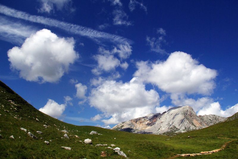 File:Croda del Becco.JPG