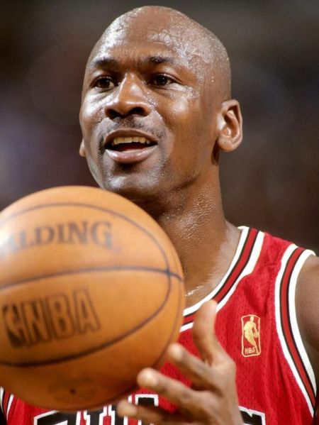 File:Michael Jordan nel 1997.jpg