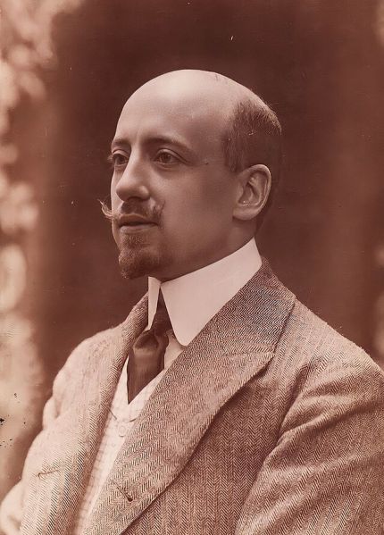 File:Gabriele D'Annunzio.jpg