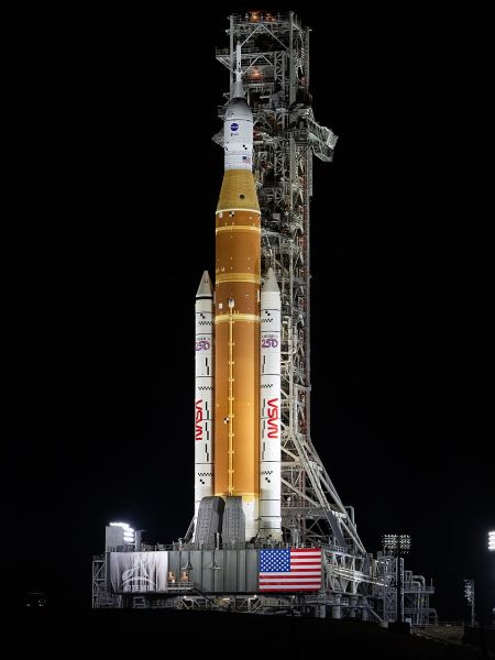 File:Artemis II.jpg